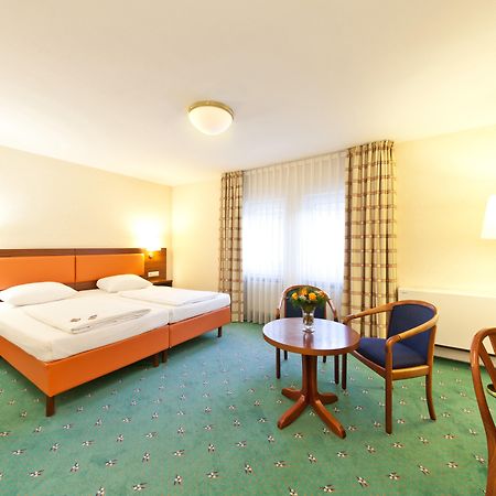 Novum Hotel Boulevard Stuttgart City Exteriör bild
