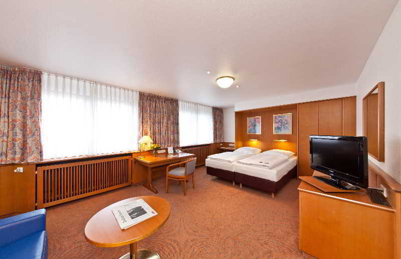 Novum Hotel Boulevard Stuttgart City Exteriör bild